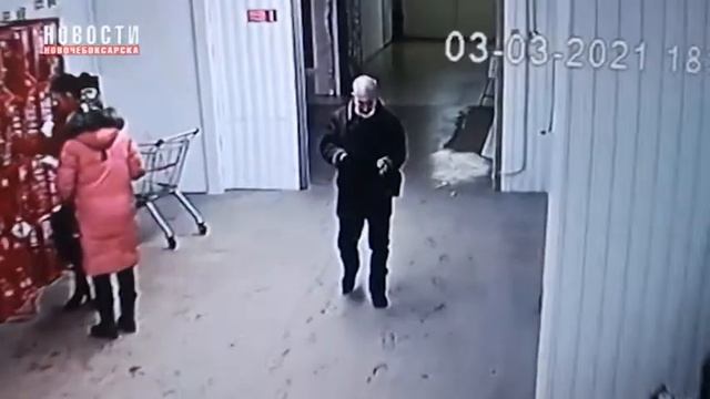 Новочебоксарские полицейские устанавливают личность мужчины, подозреваемого в краже банковской карт смотреть онлайн