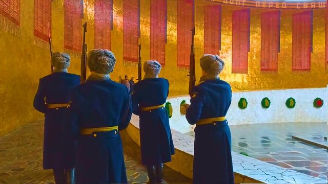 Смена Почётного Караула в Пантеоне Славы Мамаев Курган, Волгоград, 28 февраля 2023 года, 15:00 часо смотреть онлайн