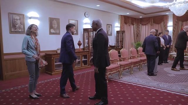 A delegation of the European Union pays a courtesy call on the President смотреть онлайн