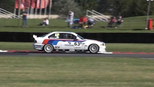 23/103 Snetterton 11/9/16 Kumho BMW Championship Race 1 Part 3 смотреть онлайн