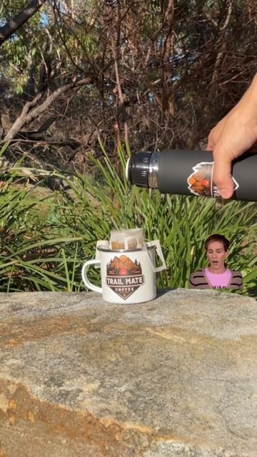 Why pour over filtered coffee is the best! Paper towel ❌❌❌ Trail Mate Drip Filters ✅✅✅ смотреть онлайн