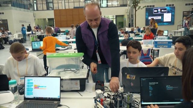 Роботехническая олимпиада в Подмосковье выявила лучшие творческие проекты смотреть онлайн