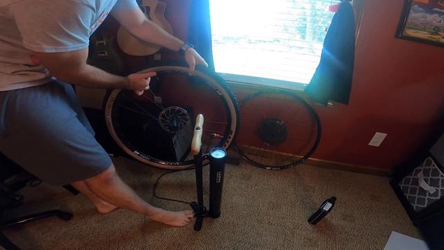Lezyne Pressure Overdrive Review - Maxxis Ardent Tires Tubeless Setup смотреть онлайн