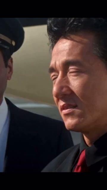 Учит говорить по английски😂Название: Час пик (1988) #моменты #фильмы #кино #сериал смотреть онлайн