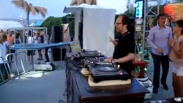 Oliver Huntemann at Beach Club 117(Феодосия) 6:30 утра смотреть онлайн