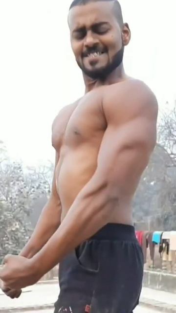 PawanChauhan6438#shots #short #desigymfitness #homeworkout смотреть онлайн