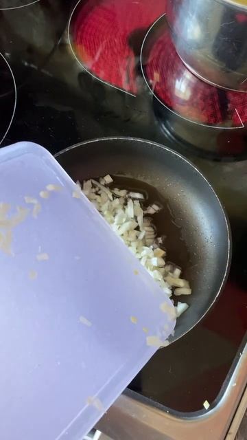 Булгаковский свиной эскалоп #shrots #писательскаякухня