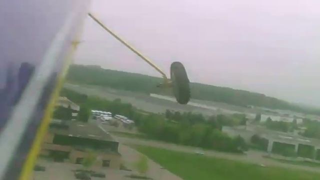 going nuts with the E-Flite Extra 260 смотреть онлайн