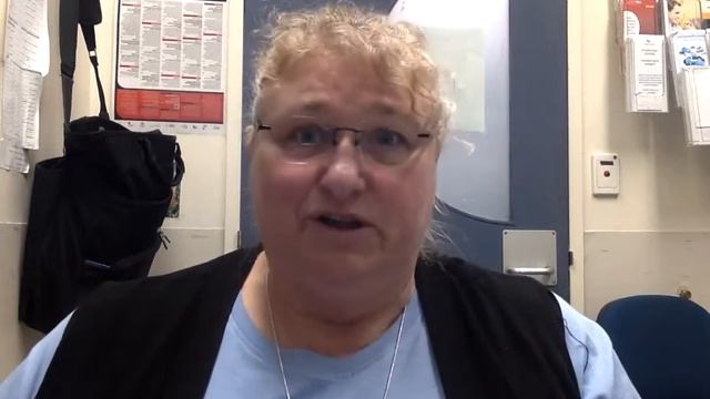 Minute with Dr Linet - Loneliness смотреть онлайн