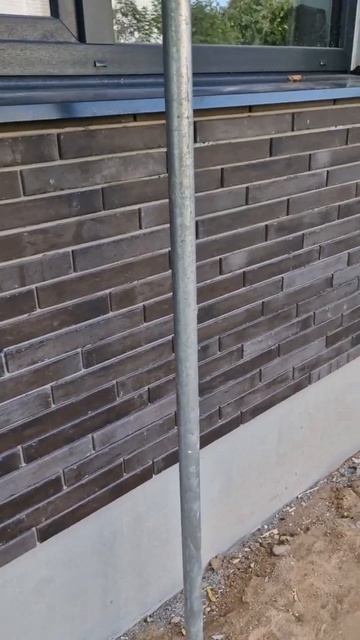 Клеим клинкер на мокрый фасад #стройка #утепление #клинкер #facade #insulation #walldecor #work смотреть онлайн