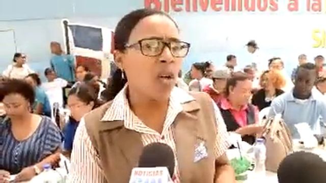 COLEGIO EVANGÉLICO SHALOM REALIZA FERIA смотреть онлайн