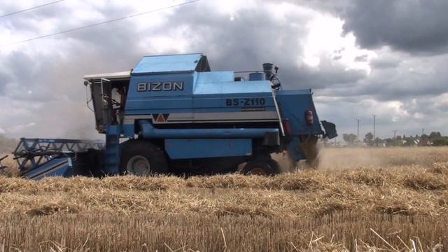 Bizon BS Z110 - żniwa 2023 u Mariusza, pod czujnym okiem Dżekiego смотреть онлайн