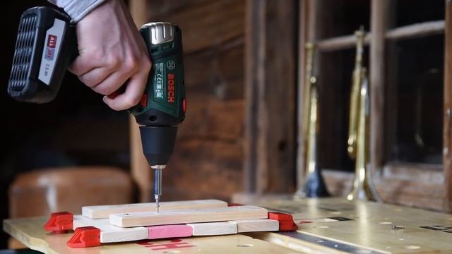 Project Tutorial: Homemade Clock смотреть онлайн