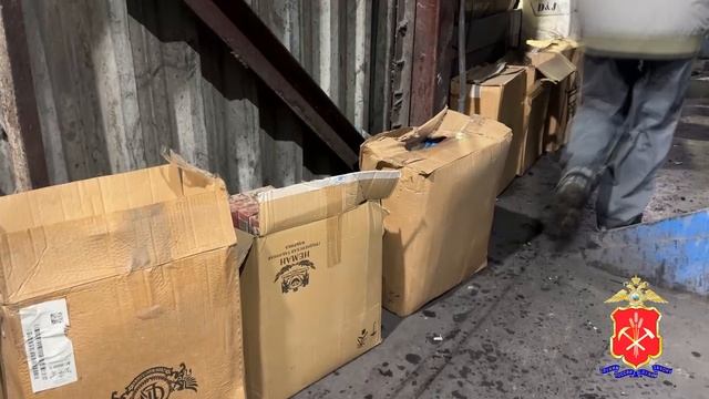 В Новокузнецке по решению суда полицейские уничтожили более 27 тысяч пачек контрафактных сигарет смотреть онлайн