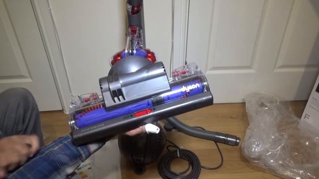 Dyson DC55 Total Clean Unboxing & Assembly смотреть онлайн
