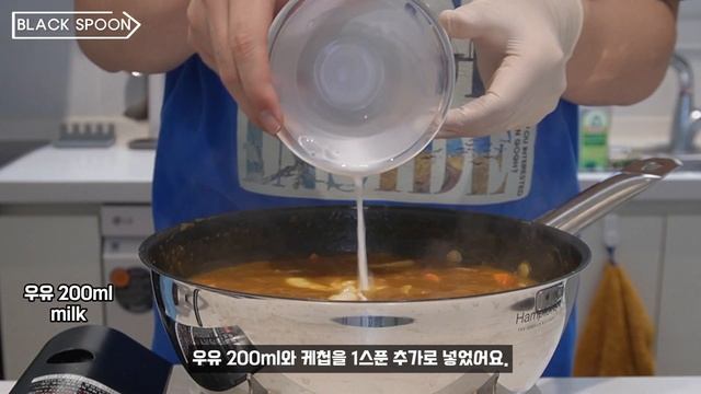 원팬으로 카레도 되네? 그럼 이걸로 카레라이스와 카레우동 만들어 먹어보자 (Curry rice and curry udon) смотреть онлайн