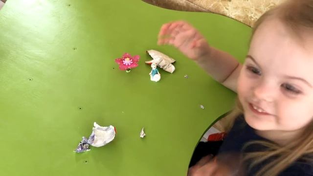 Набор Kinder сюрприз Frozen смотреть онлайн