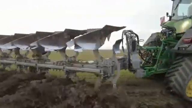 JOHN DEERE KRAMER ERMO ploegen - verschillende maten смотреть онлайн