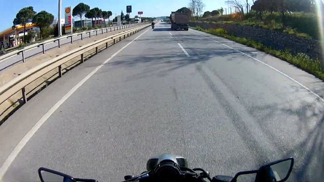 Pulsar 200ns ve Kawa vulcan s смотреть онлайн