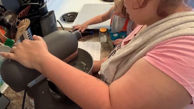 Waffles and Biscotti! смотреть онлайн