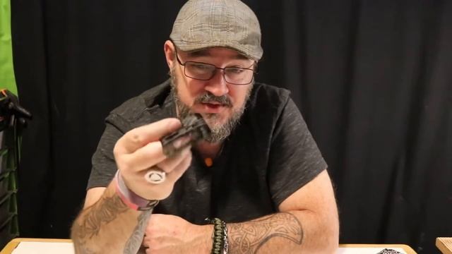 Great Budget EDC Gear and Give Away смотреть онлайн