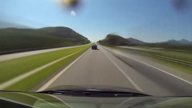 Indo pra praia a 2700 km/h смотреть онлайн