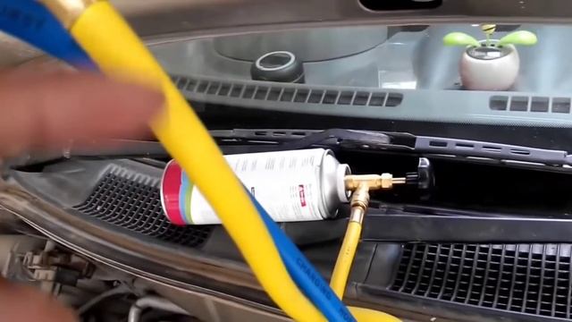 कार में Ac gas कैसे भरे जाते हैं। смотреть онлайн