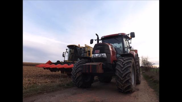 Maïs dorsen met een New Holland TX62 en Case IH 160 2015 смотреть онлайн