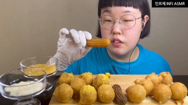 인프제(INFJ)의 자담치킨 치즈볼 먹방 리얼사운드 CHEESE BALL ASMR MUKBANG(EATING SHOW)