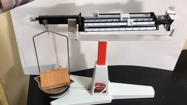 Reading a Centogram quadruple beam Balance смотреть онлайн