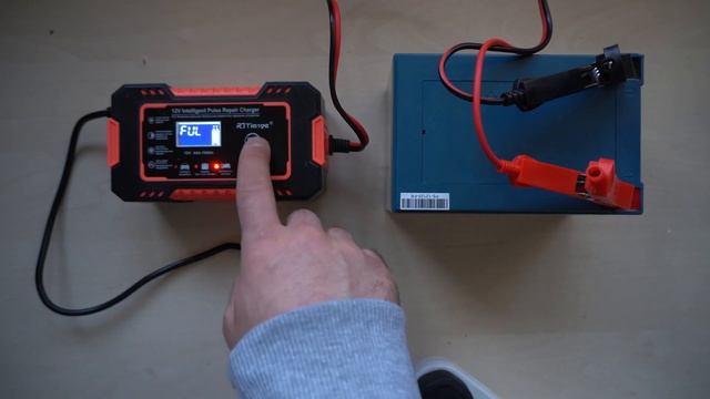 12V Intellegent Pulse Repair Charger- Charging test, Unboxing смотреть онлайн