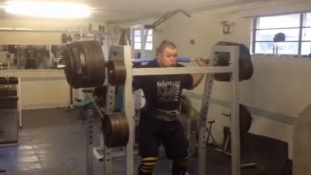 Squat 325 Kg