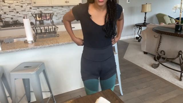 BULKY or DISCREET TRYING ON REARZ LIL MONSTER after 5 CUPS OF WATER (MUST WATCH)! смотреть онлайн