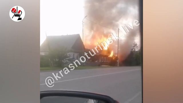 В доме рванул газ и сгорел УАЗ смотреть онлайн