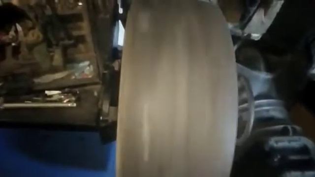 Проверка колеса на балансировочном станке смотреть онлайн