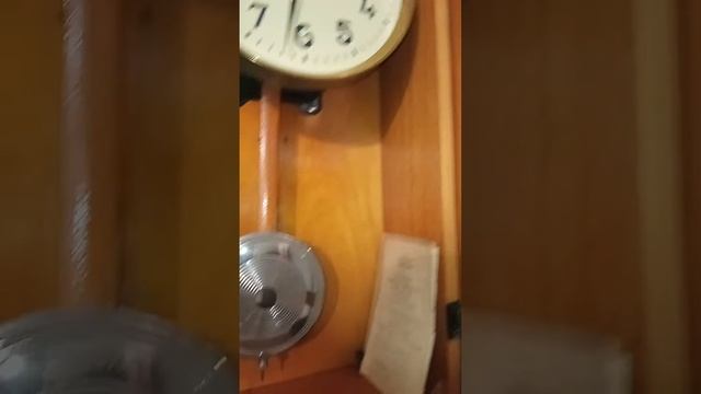 Часы настенные ОЧЗ с боем с документами ( состояние новых)