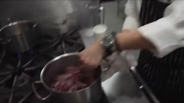 The Bristol Seafood Grill is "In the Kitchen with Bonnie" смотреть онлайн