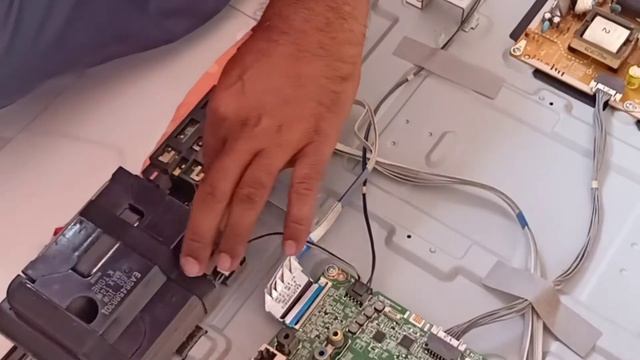 LG 32 INCH LED TV WI-FI PROBLEM SOLVED BY LG TECHNICIAN WHO TO EASILY MAKE смотреть онлайн
