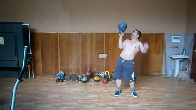 32 kg kettlebell bottom up press 31 reps /Двухпудовка на попа 31 раз смотреть онлайн