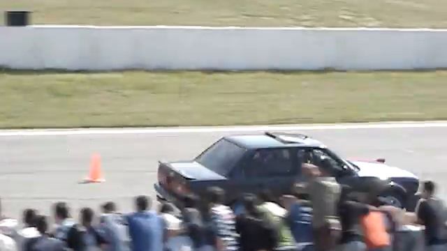 BMW & Turbo Escort смотреть онлайн