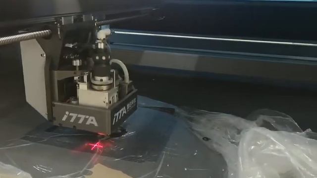 ITTA IC1670DH multilayer cutter apply on Glove material смотреть онлайн