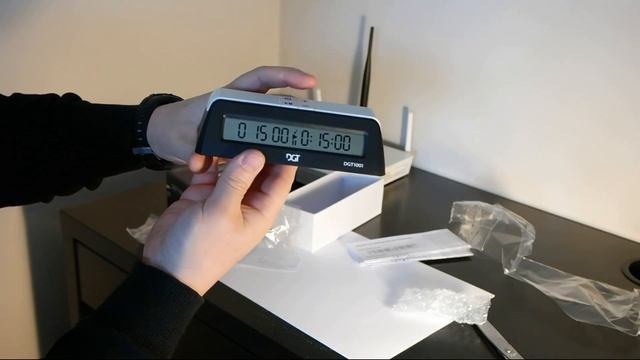 Unboxing dgt1001 (elektroniczny zegar szachowy) смотреть онлайн