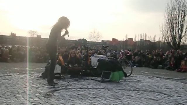 берлинский рейв самобытности смотреть онлайн