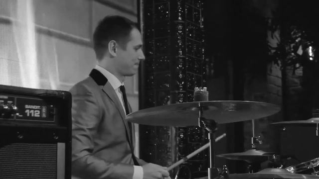 The Beatles She Loves You The Single's Cover Live In Samara