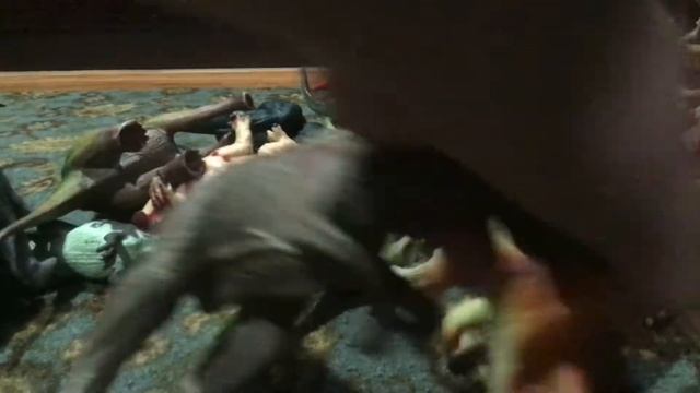 DCB ~ Giganotosaurus vs Eotriceratops смотреть онлайн