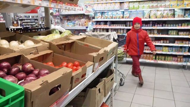 24 часа в одном цвете Красный против желтого ll TwoBrotheerzzz смотреть онлайн