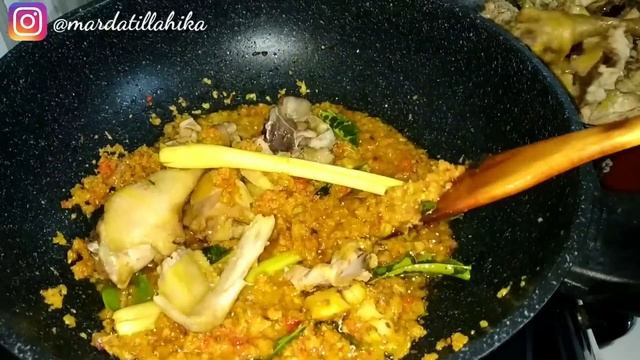 RESEP OPOR AYAM LEBARAN | OPOR AYAM KAMPUNG SUPER LEZAT KHAS JAWA TIMUR | KARE AYAM JAWA смотреть онлайн
