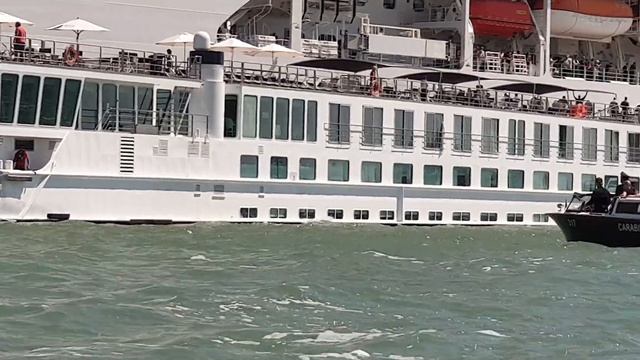 Nave Msc a Venezia, si schianta nella Banchina e contro una nave da fiumi смотреть онлайн