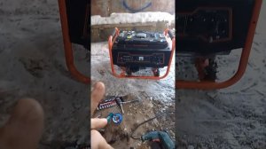 причина хлопков на бензогенераторе и почему  незаводился двигатель