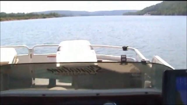 Top speed on my 18' pontoon with a 50hp motor смотреть онлайн